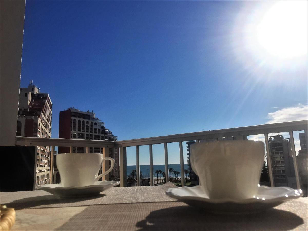 Renovated Steps Away From The * Cullera