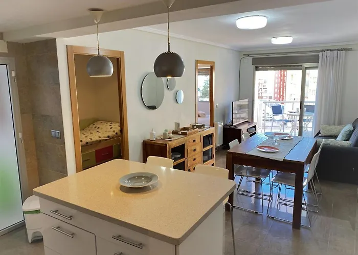 Renovated Apartment Steps Away From The Beach
